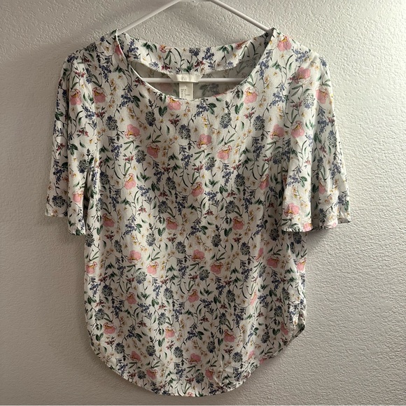 H&M‎ White Cream Blouse with Short Sleeves - Picture 1 of 3